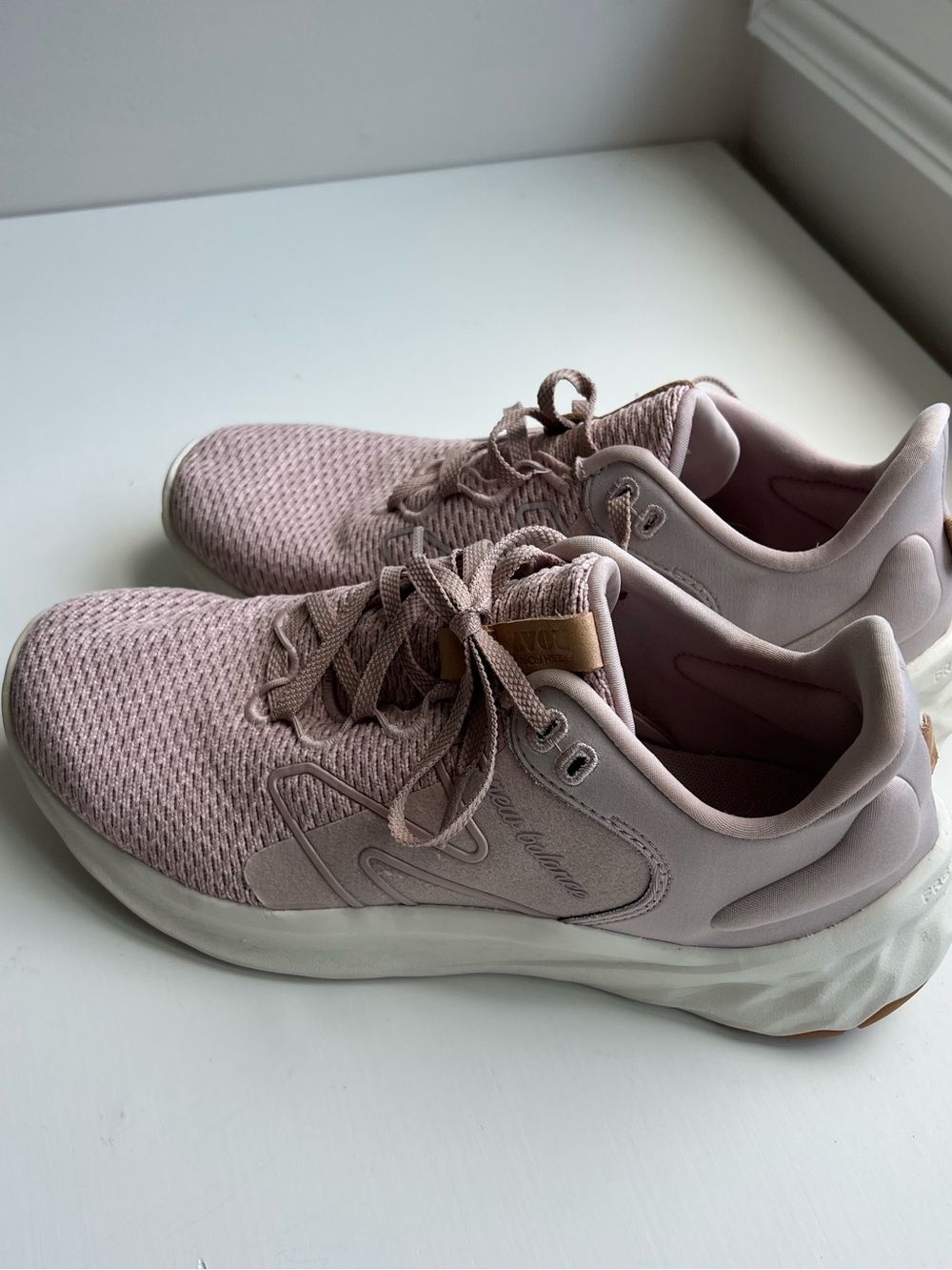 👟 EUC New Balance Fresh Foam Roam lightweight running sneaker